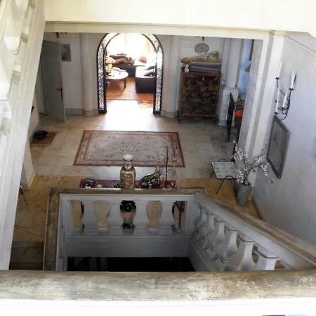 Domaine De Roques Bed and Breakfast Καστρ