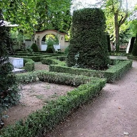 Domaine De Roques * Καστρ